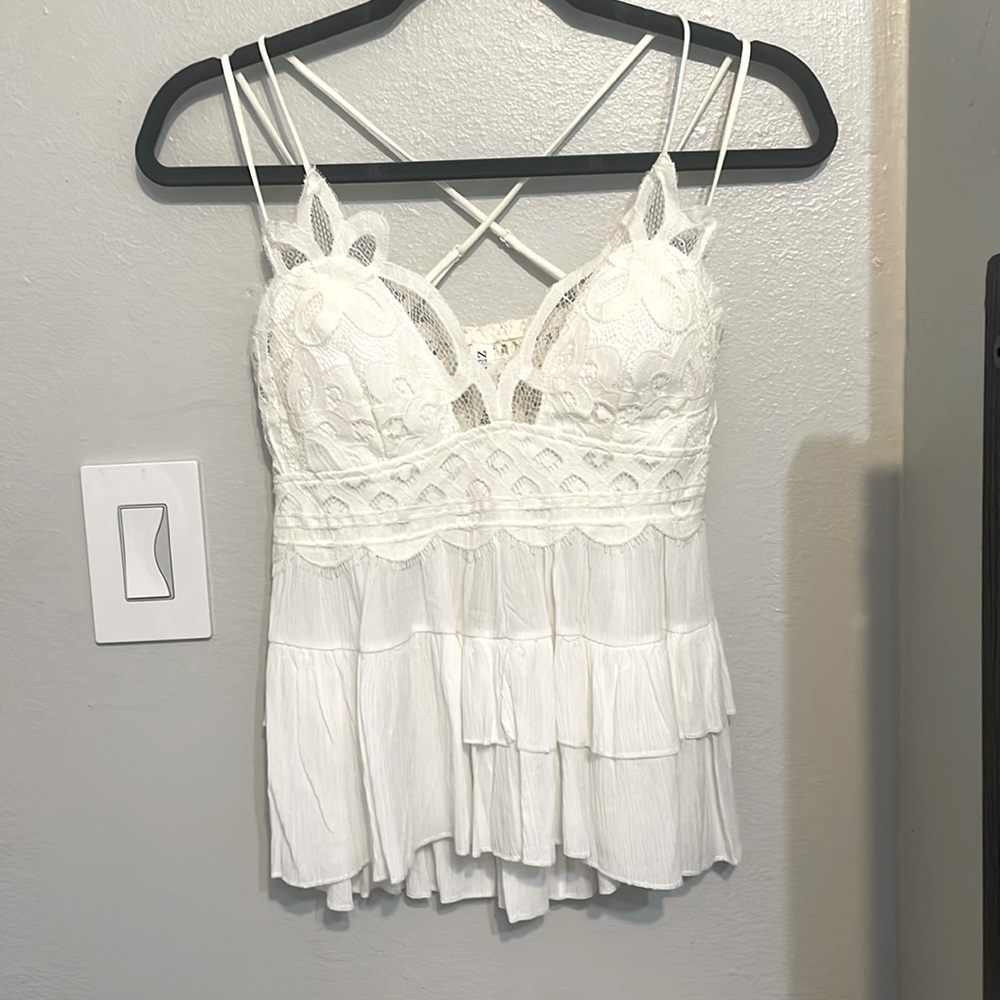 Cute white top